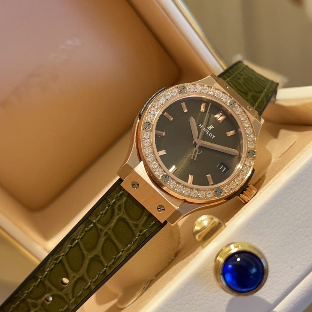 Hublot Classic 33mm High-End Women's Watch(1:1 replica)