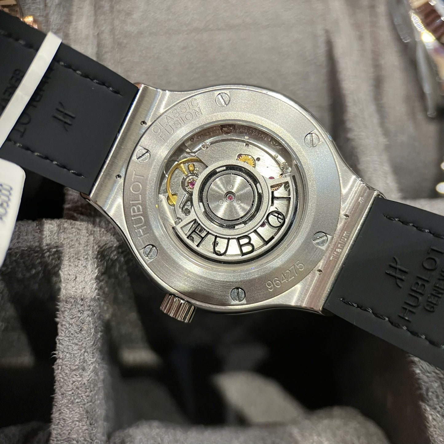 Hublot Classic Fusion Titanium Diamonds Pav¨¦ Full Moissanite Hong Kong Imitation Watches 38mm