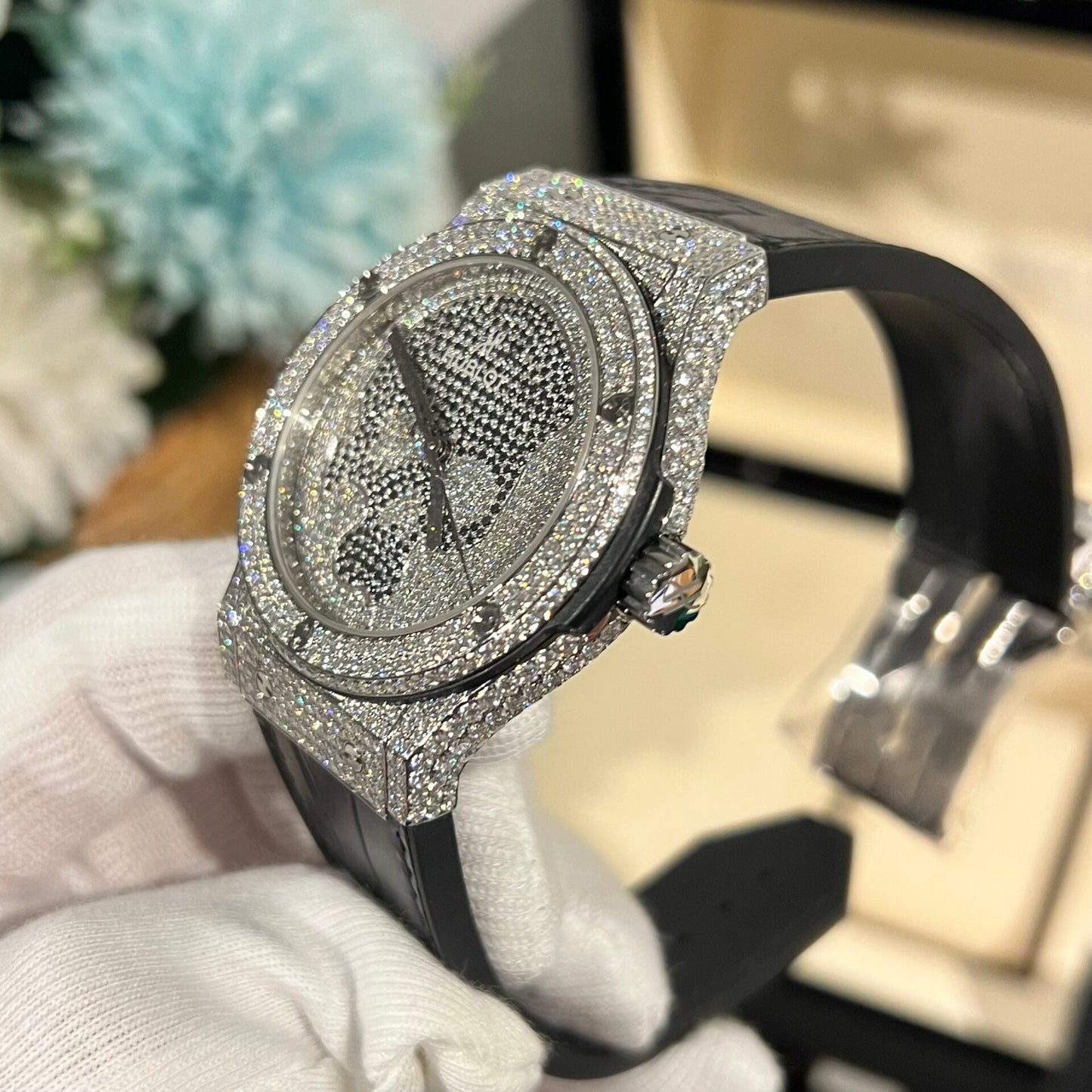 Hublot Replica 1:1 Watch Classic Fusion Skull Full Diamond Moissanite 42mm