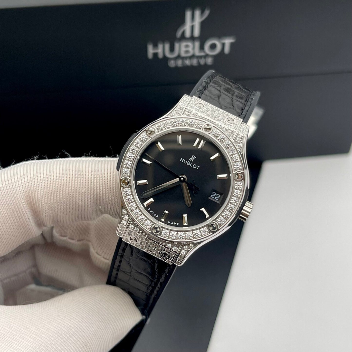 Hublot Classic Fusion Replica Watches Womens Black Dial HB Factory 33mm