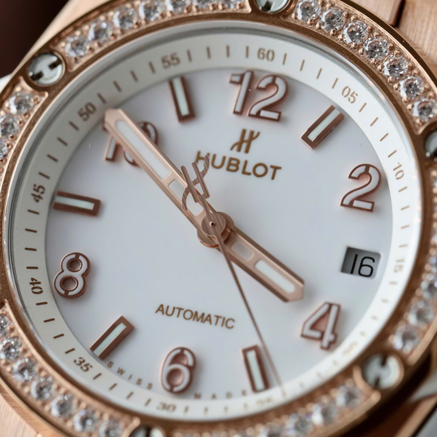 Hublot Big Bang One Click King Gold Replica Watches White Rubber Strap 39mm