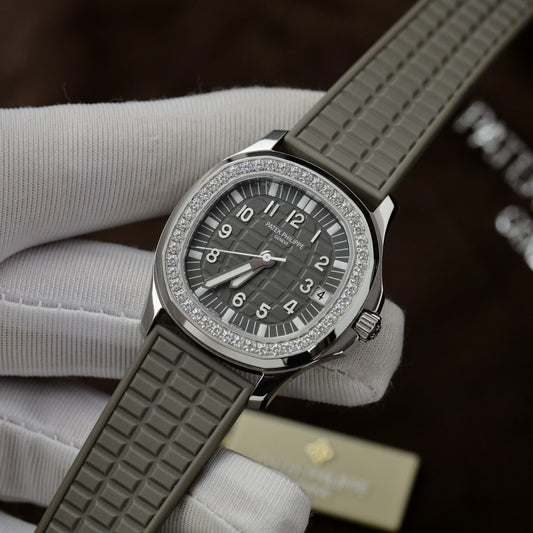 Patek Philippe Replica Watch Aquanaut 5067 Gray Dial Rubber Strap 35.6mm