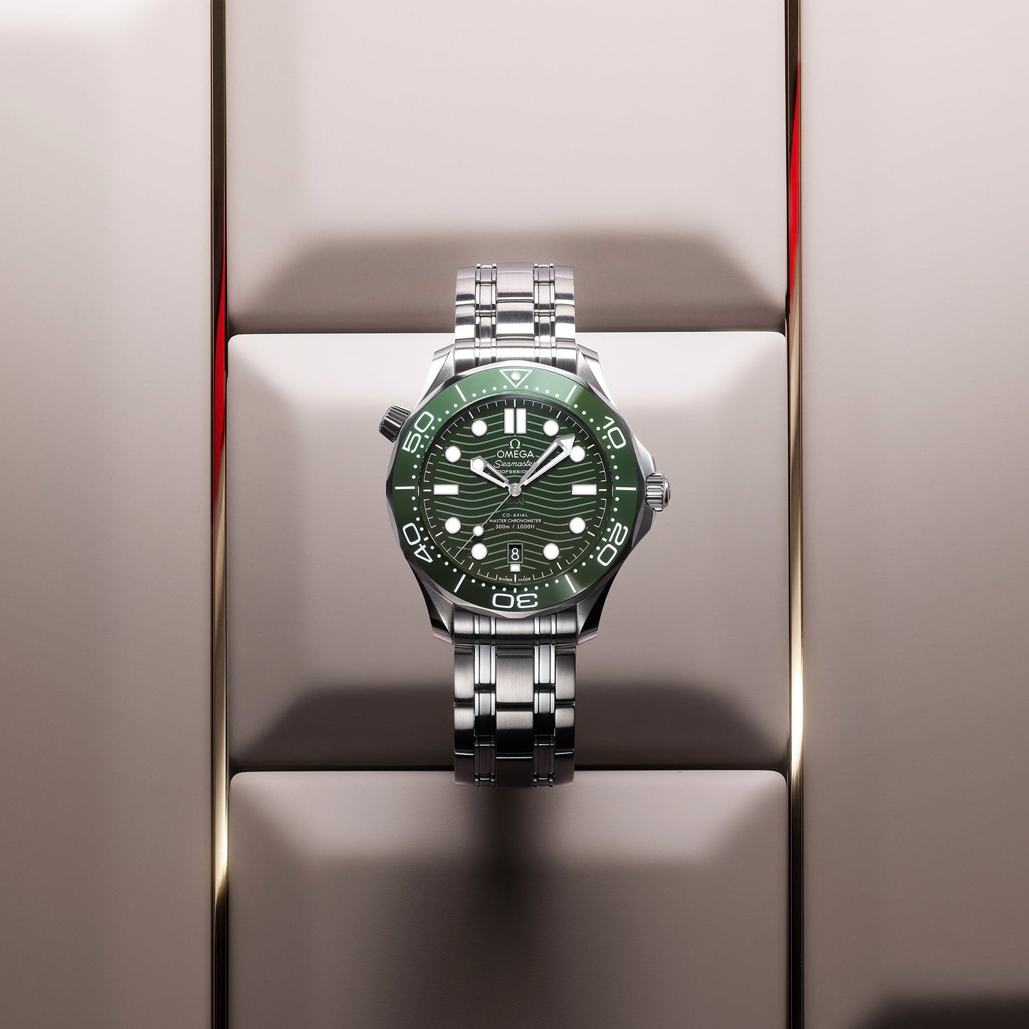 Seamaster Diver 300M Co-Axial Master Chronometer 42mm Green Dial On Bracelet(1:1 replica)