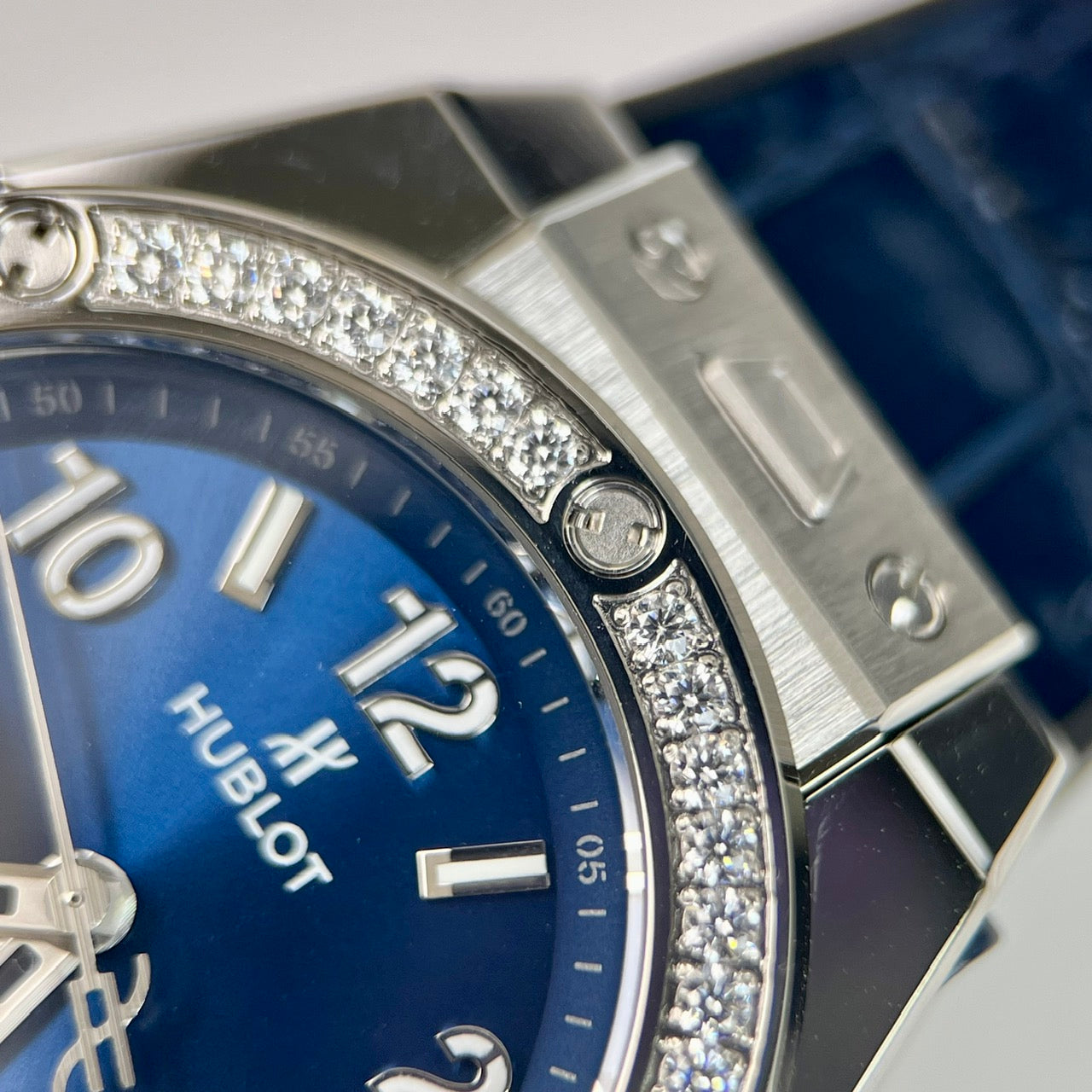 Hublot Replica 1:1 Watch Big Bang One Click Blue Dial With Diamond benzene 38mm