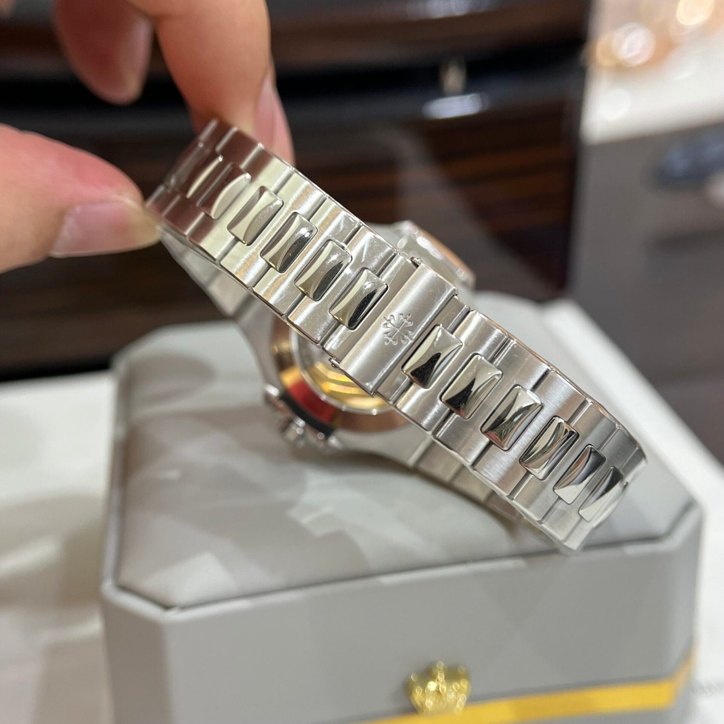 Patek Philippe Nautilus 5726G Replica Watch Dial Gray GR Factory 40.5mm