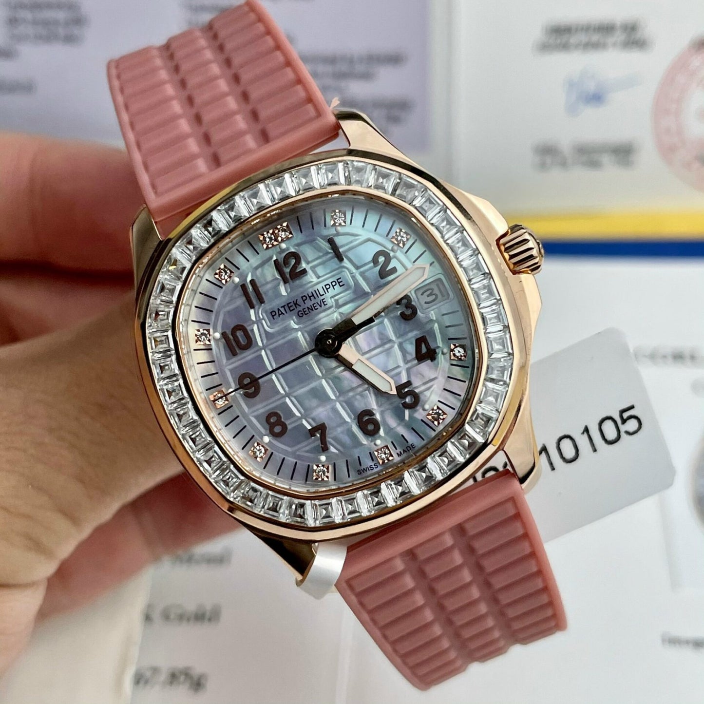 Patek Philippe Replica Watch Aquanaut 5072R Gold Wrapped Moissanite Diamond 35.6mm