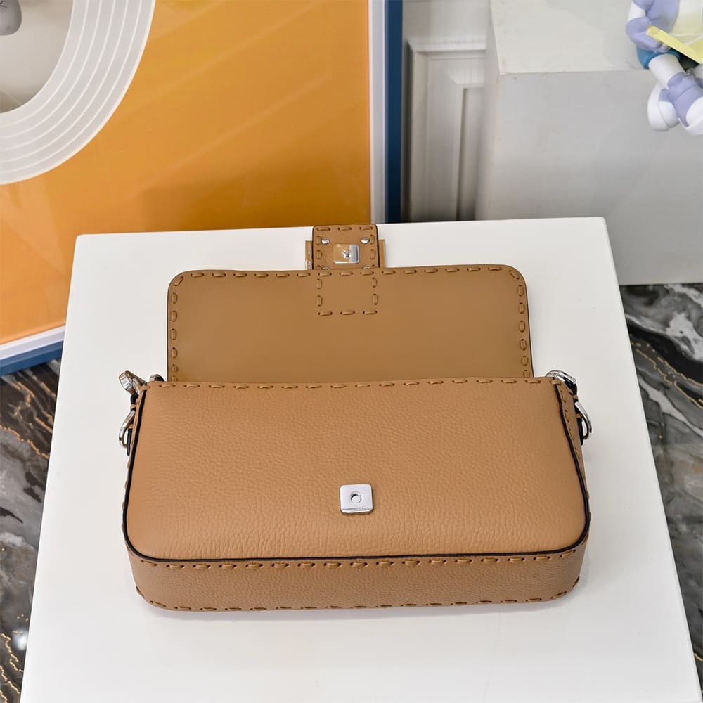 Fendi Baguette
