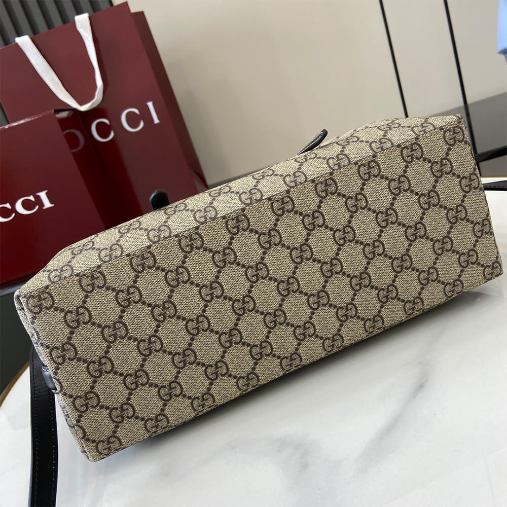 GG Emblem medium tote bag