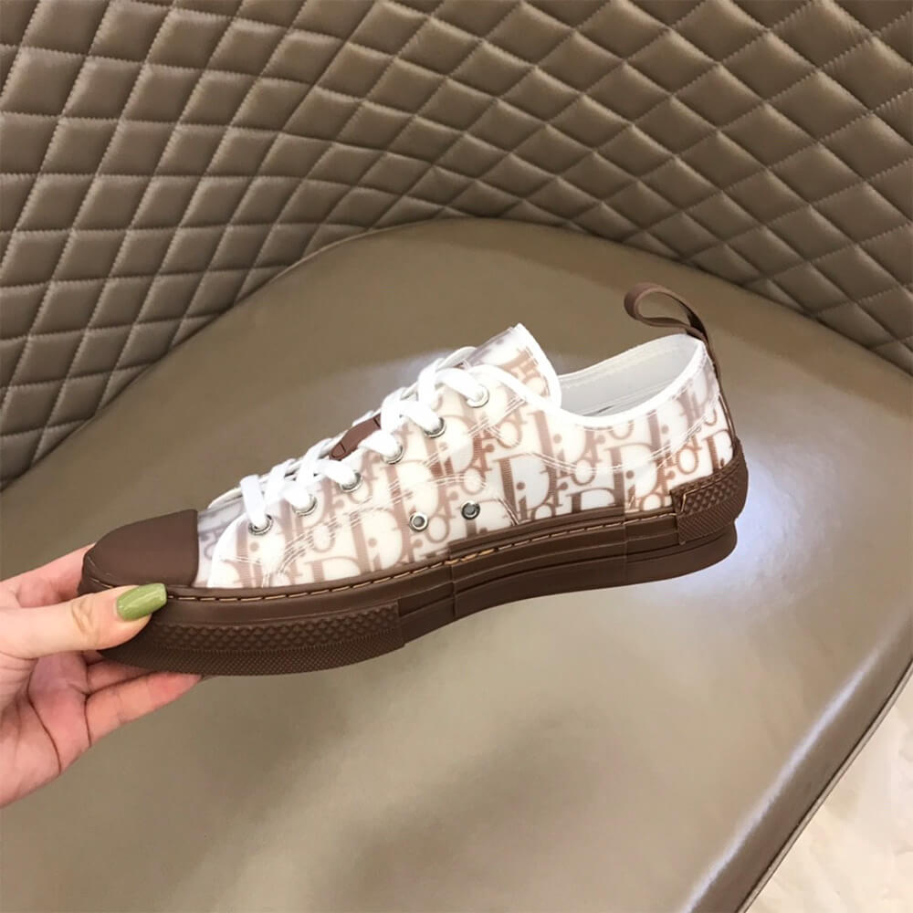B23 LOW-TOP SNEAKER