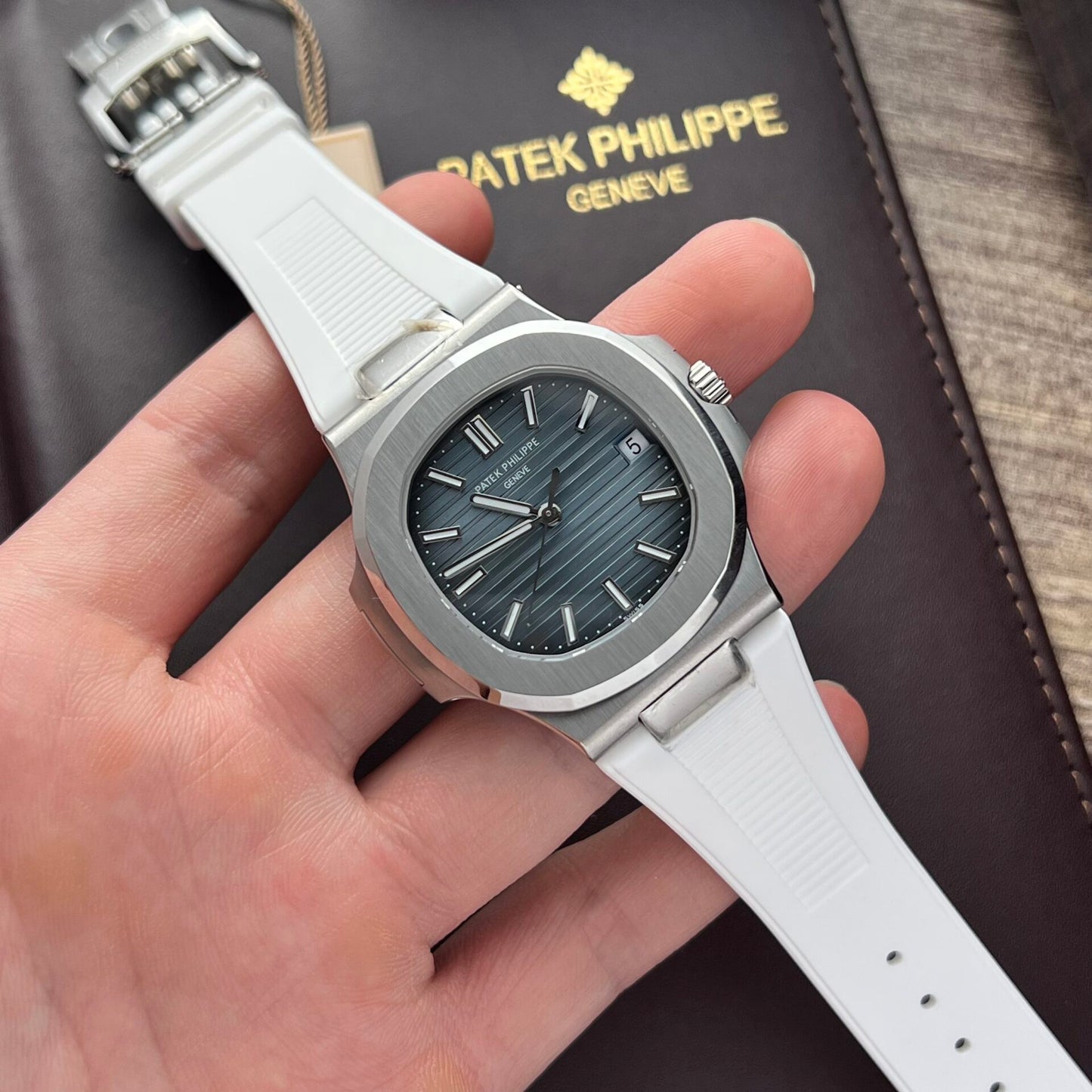 Patek Philippe Nautilus 5711 Best Replica Watch White Rubber Strap 3K Factory 40mm