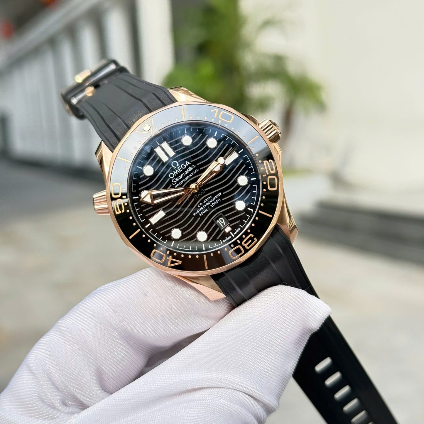 Omega High End Watch Replicas Seamaster Diver 300M Sedna? Black Rubber Strap VS Factory 42mm