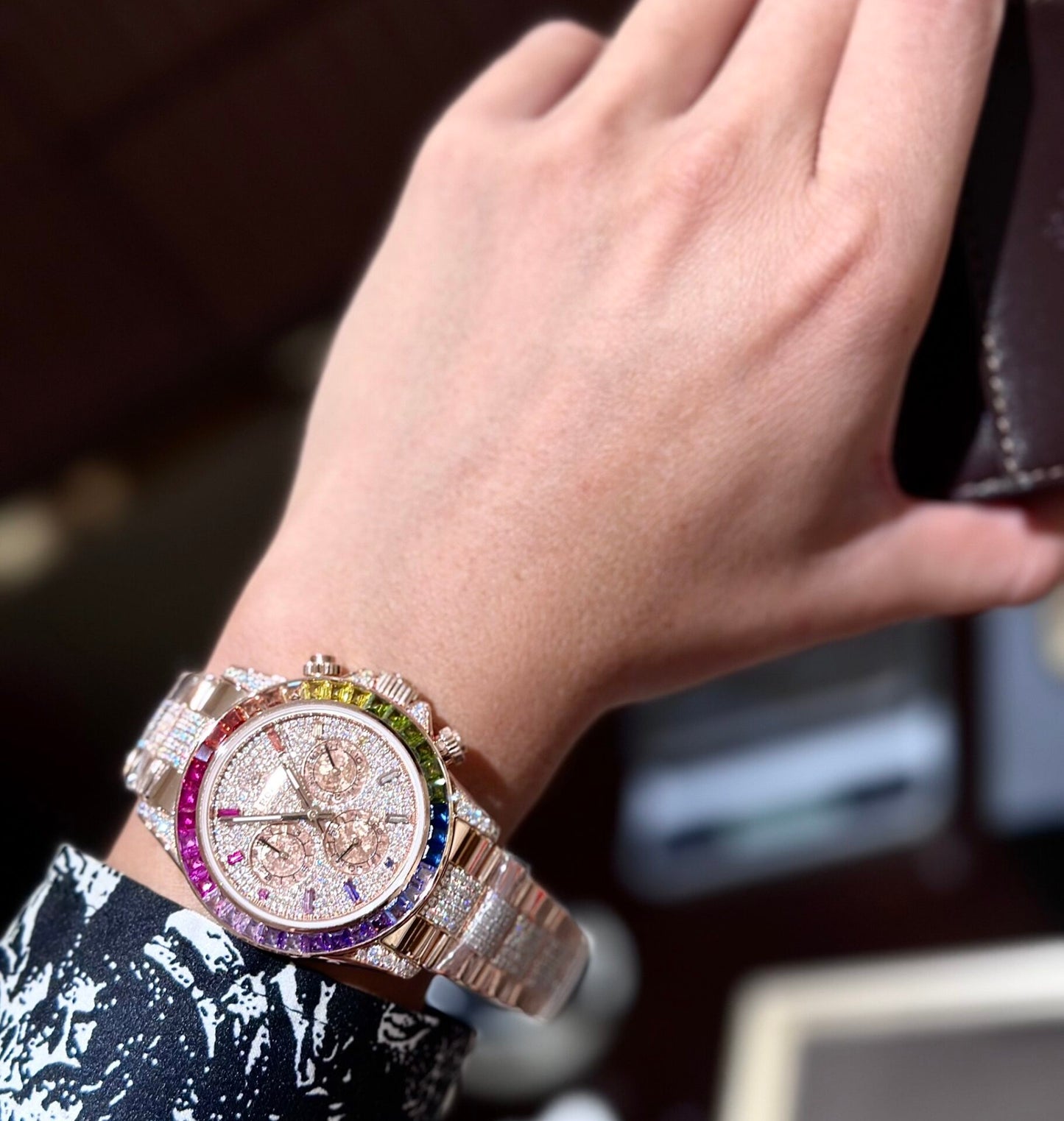 Rolex Daytona Rainbow Replica Watch Gold Wrapped With Moissanite Diamonds 40mm