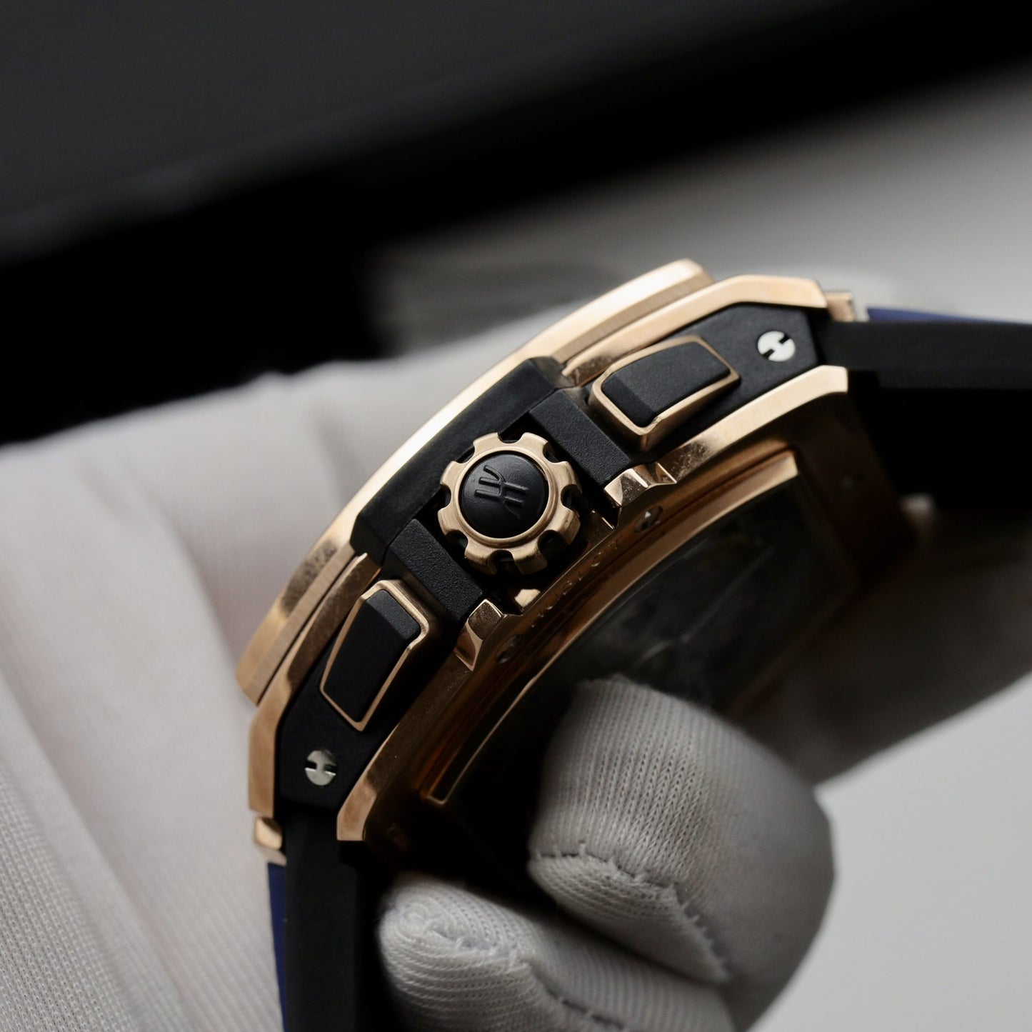 Hublot Replica Watch Spirit Of Big Bang King Gold Dial Blue 42mm