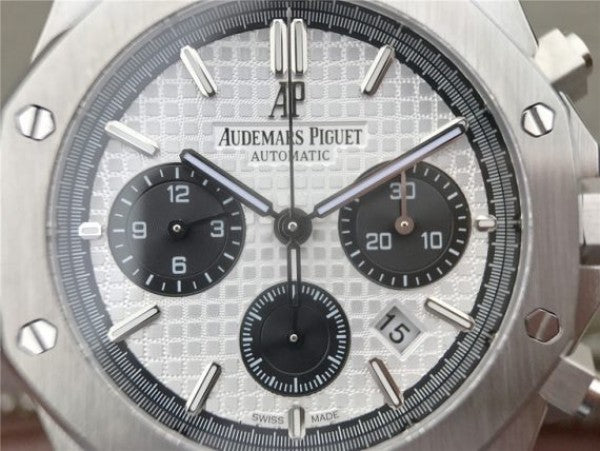 Replica Audemars Piguet Royal Oak Chronograph SS JHF White/Black Dial SS Bracelet A7750