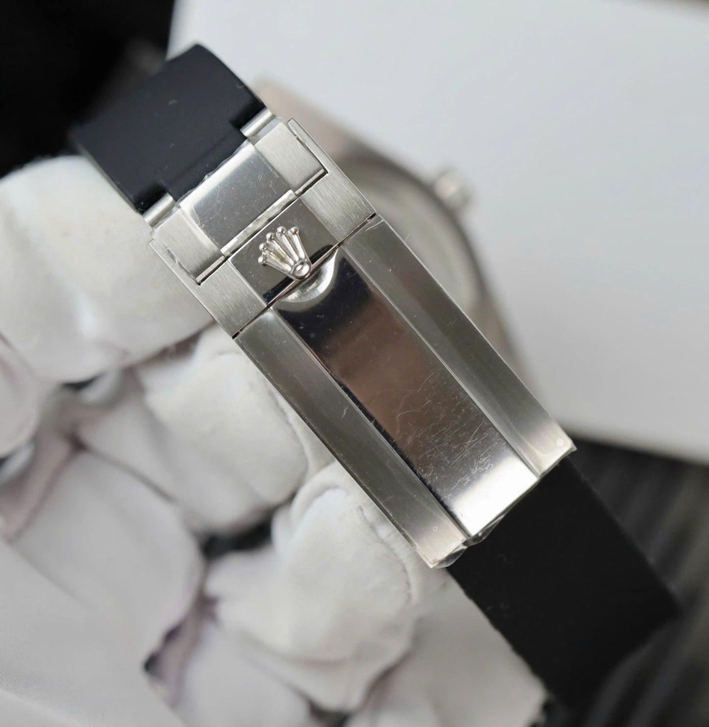Rolex DateJust Rainbow Fake Watch Rubber Strap 41mm
