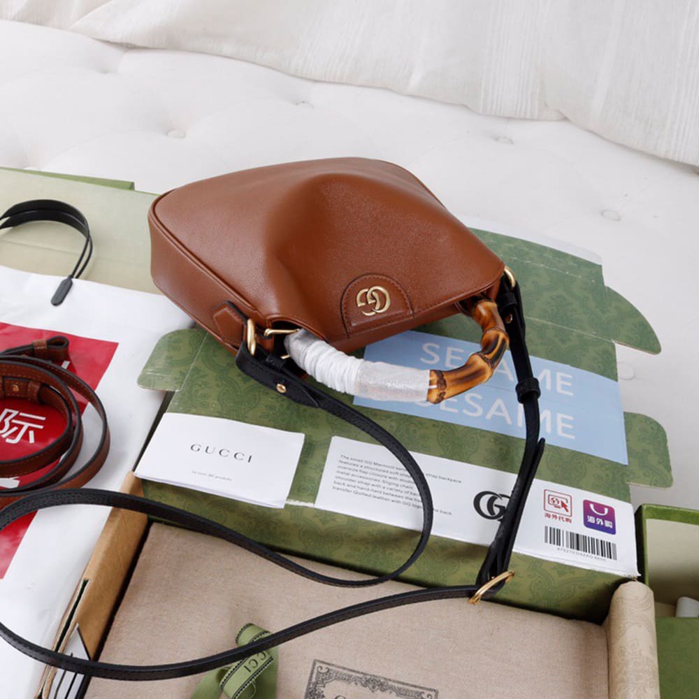Gucci Diana small shoulder bag