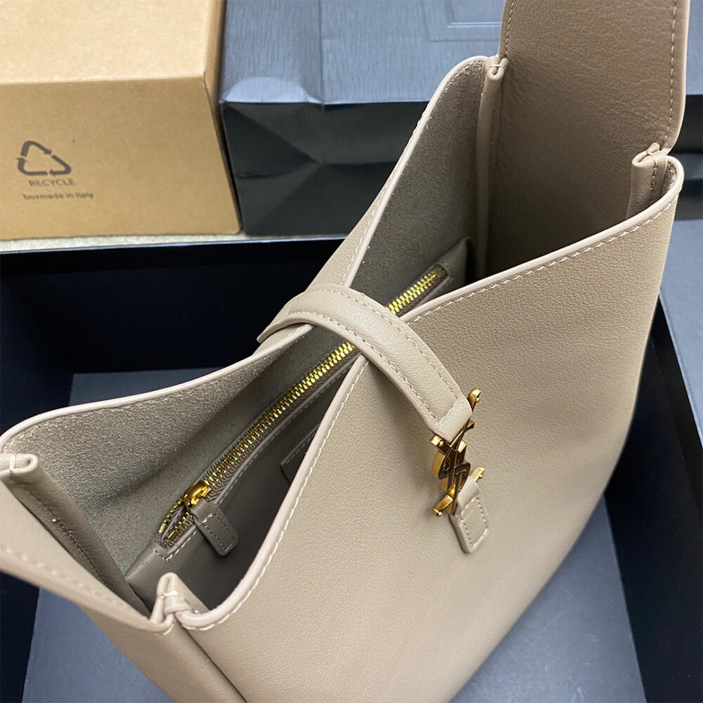 YSL le 5 a 7 supple small