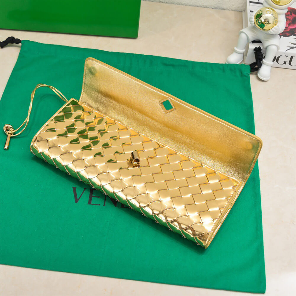 Bottega Veneta Andiamo Clutch(HIGH-END GRADE)