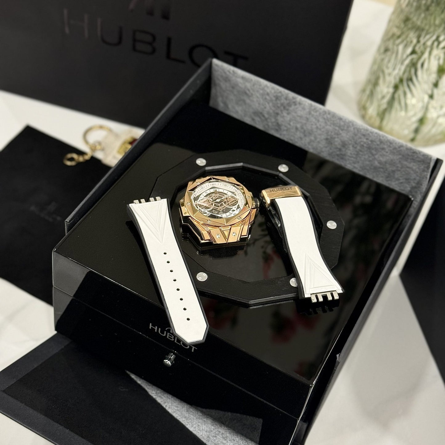 Hublot Replica 1:1 Watch Big Bang Sang Bleu ll King Gold Men s White BBF 45mm