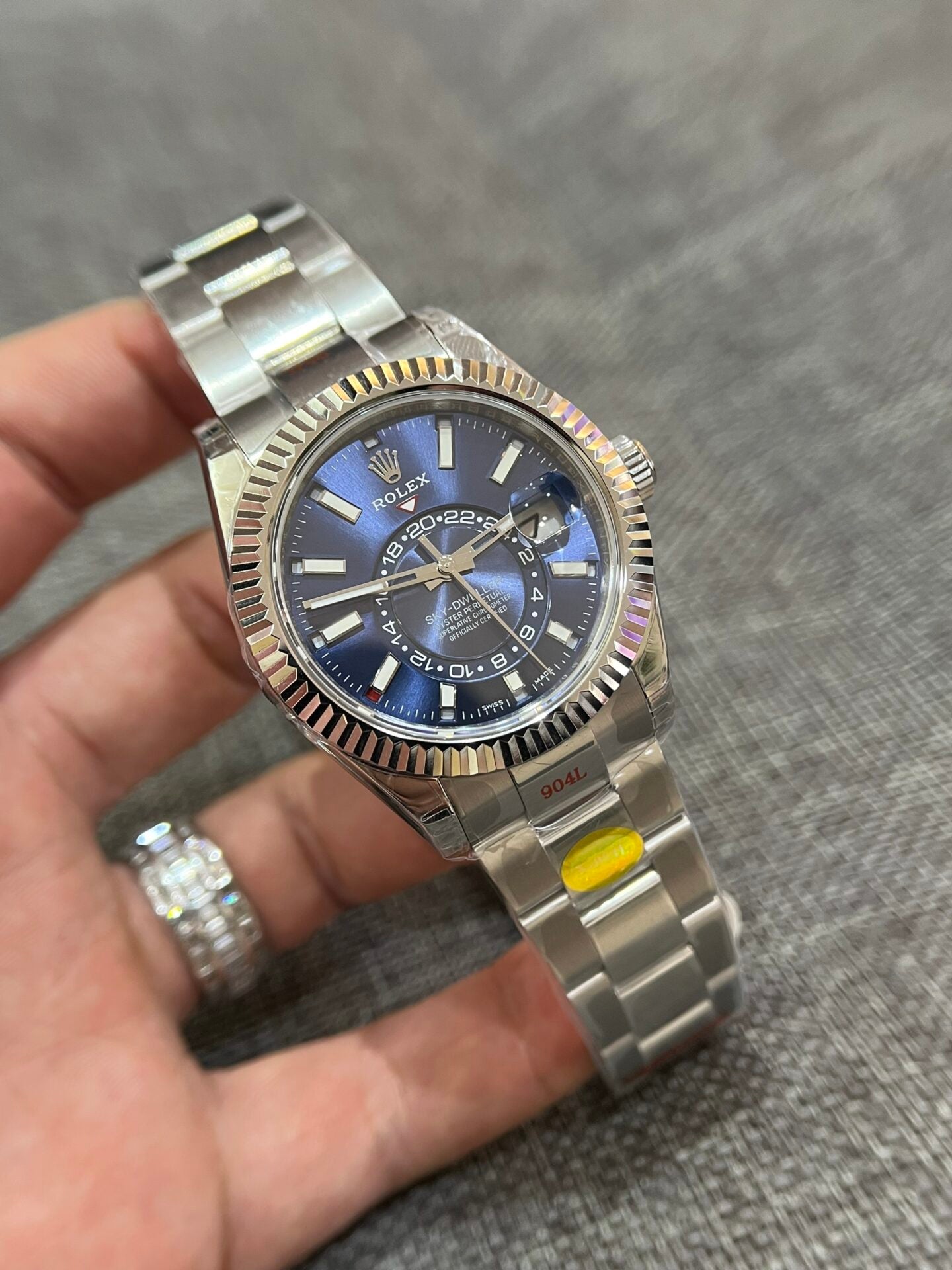 Rolex Sky Dweller 326935 Blue Dial Replica 1:1 Watch Noob Factory 42mm