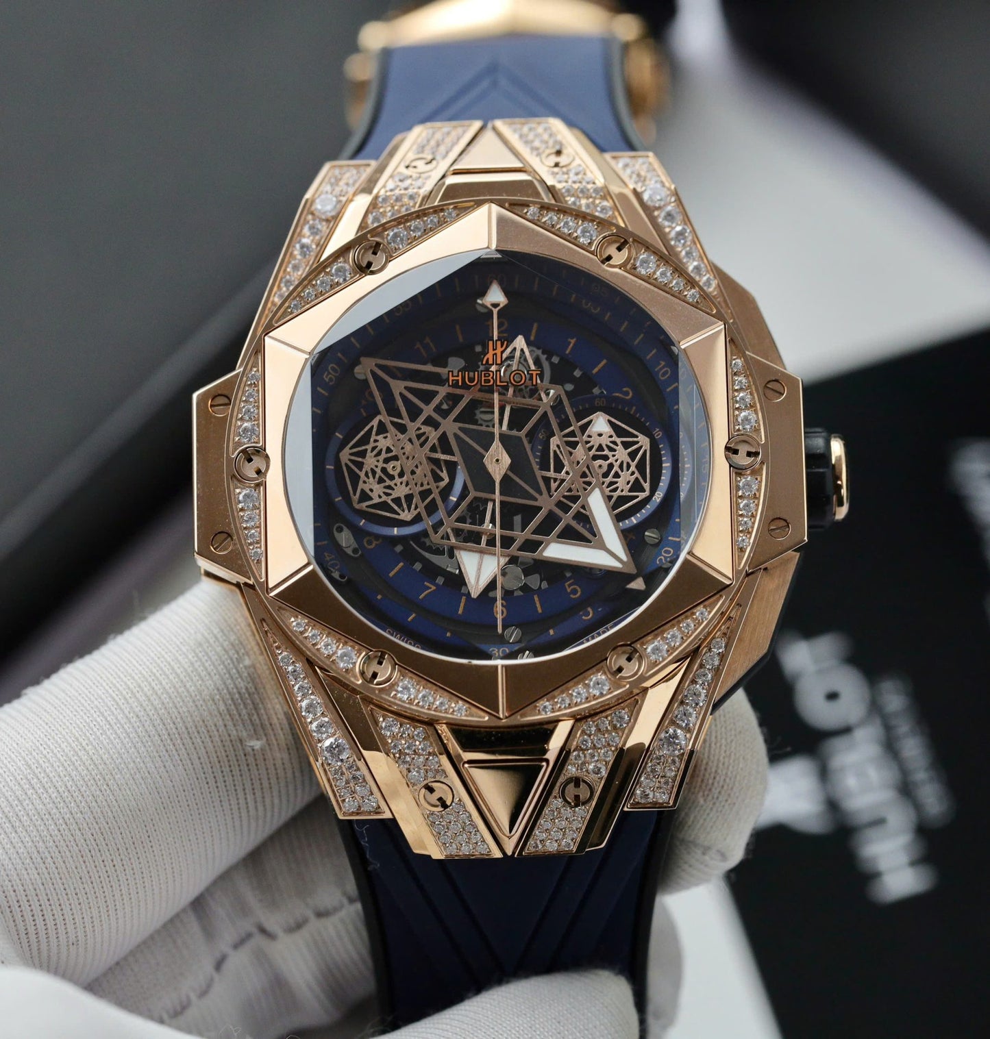 Hublot Big Bang Sang Bleu II King Gold Fake Watch Blue HB Factory 44mm