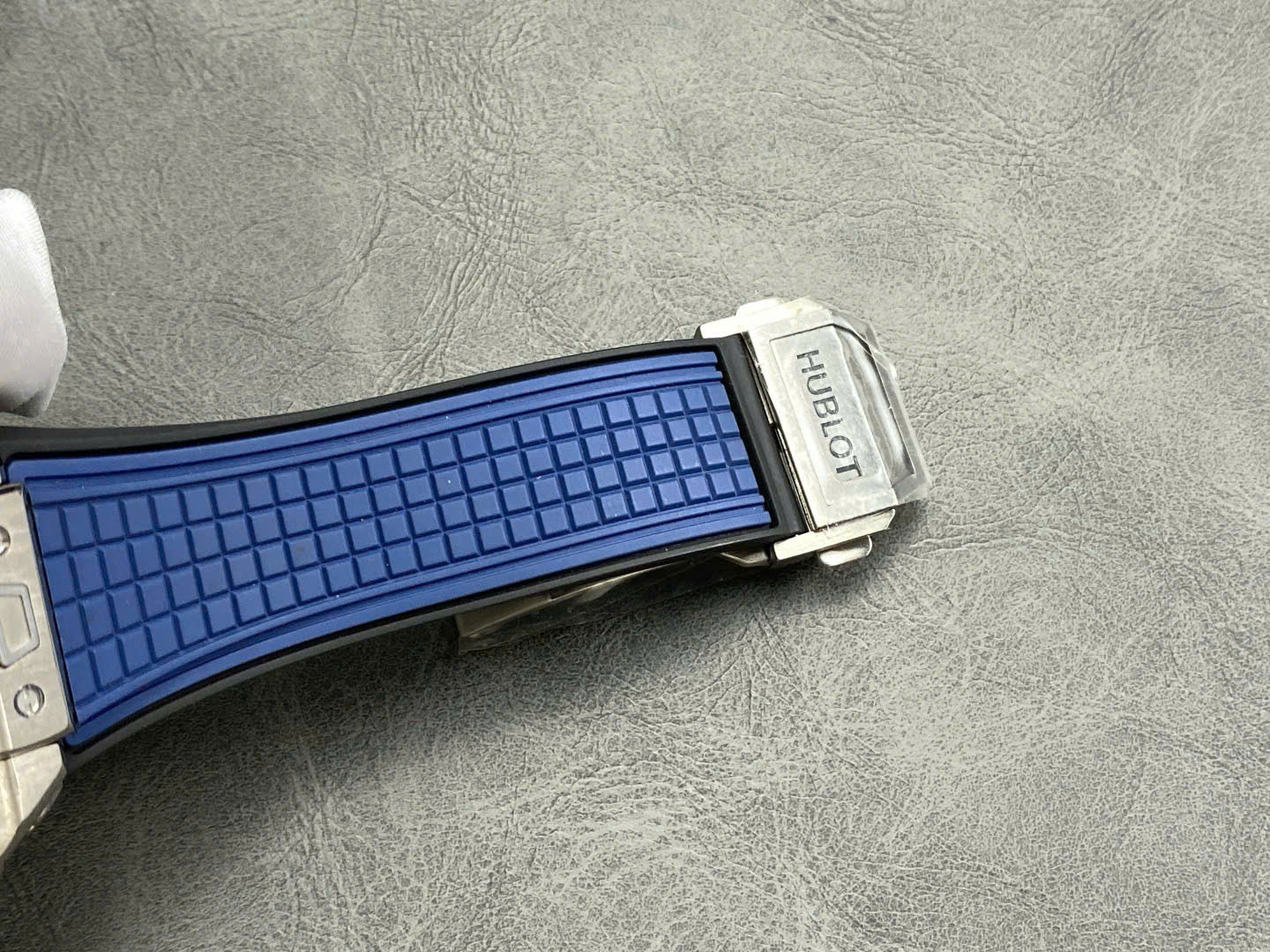 Hublo Square Bang Unico Titanium Replica Watches Blue Rubber Strap BBF Factory 42mm