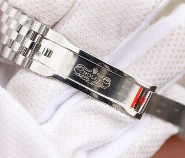 Replica Rolex DateJust 41mm 126334 Fluted Bezel Blue Dial Diamonds Markers Bracelet A3235