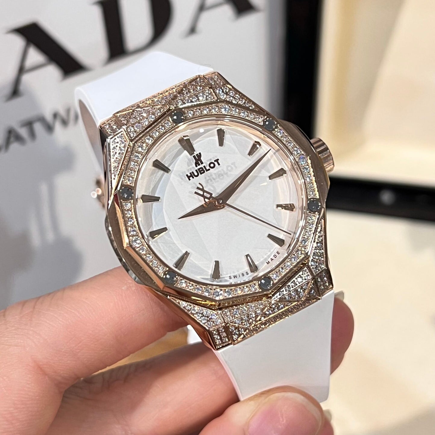 Hublot Orlinski King Gold Replica 11 Watch With Full Diamond Case White 40mm