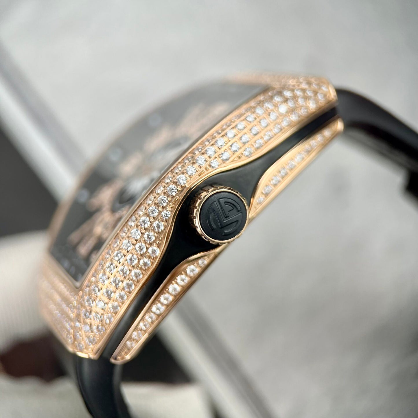 Franck Muller Replica 1:1 Watch V45 Black Dial Diamond Gold Case 45mm