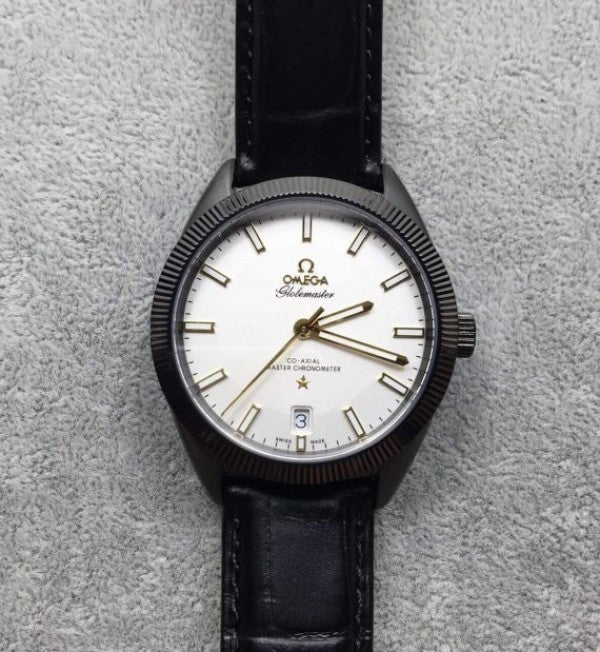Replica Omega Globemaster Master DLC RG Pointer White Dial Leather Strap A8900