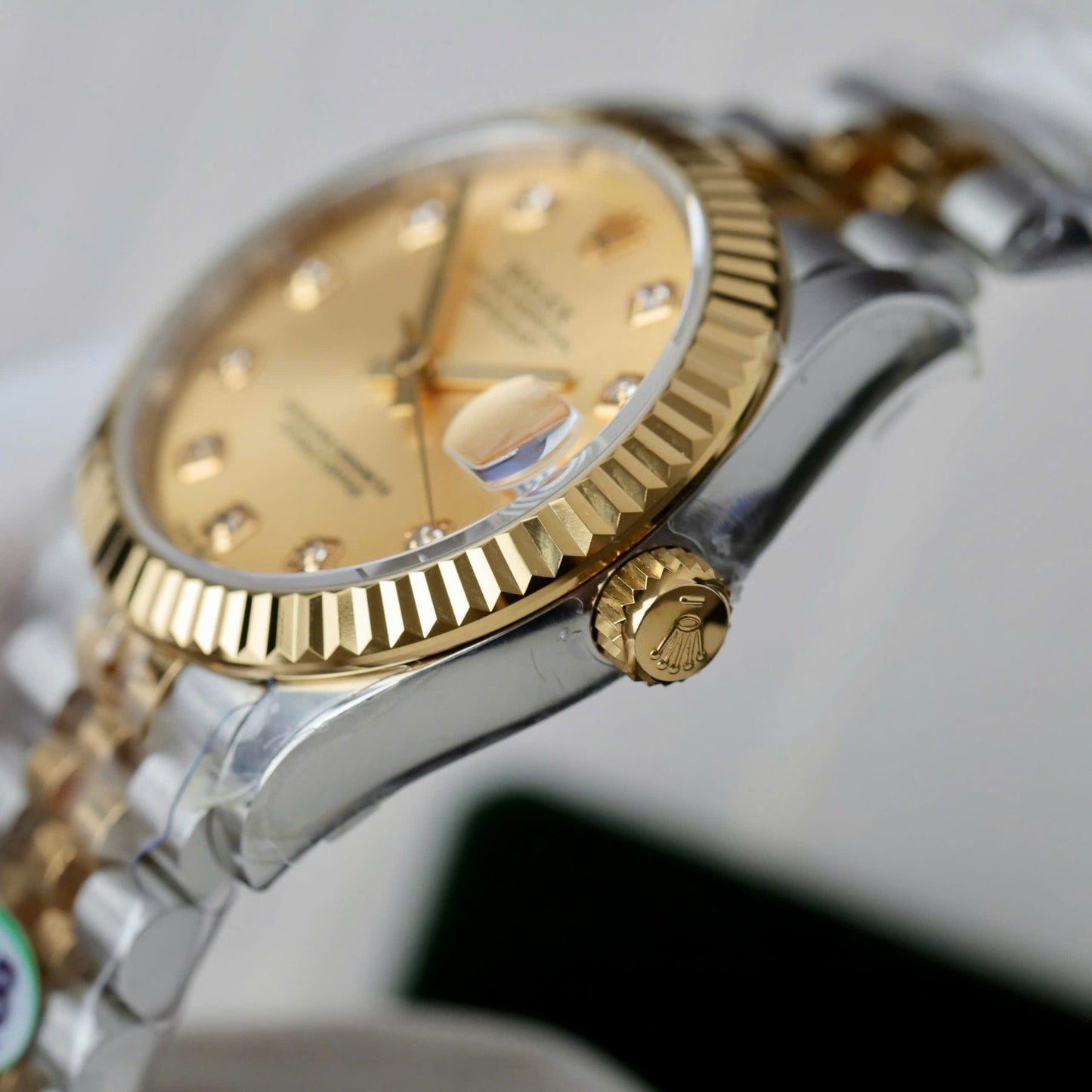 Rolex DateJust Luxury Replica Watch Yellow Champagne Dial THB Factory 31mm