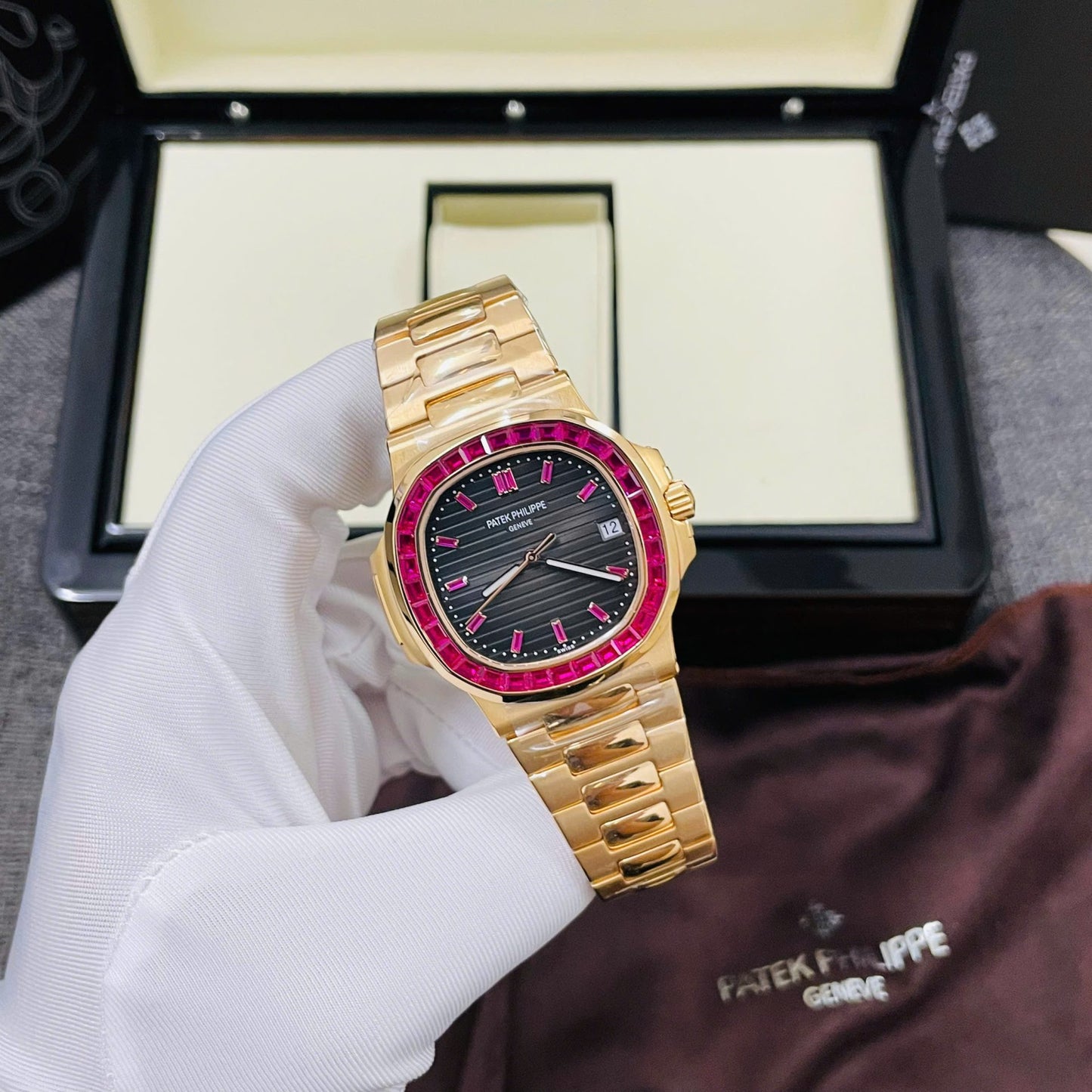 Patek Philippe Nautilus 5723 Copies Watch 18K Gold Wrapped + Synthetic Ruby 40mm