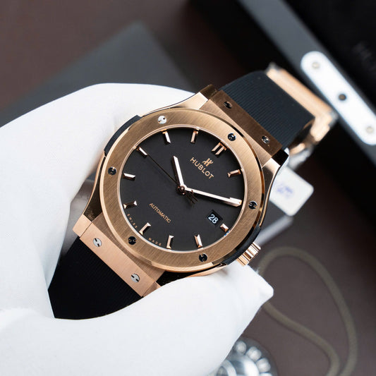 Hublot Classic Fusion King Gold Black Dial Copies Watches Movement SW300 Rubber Strap 42mm