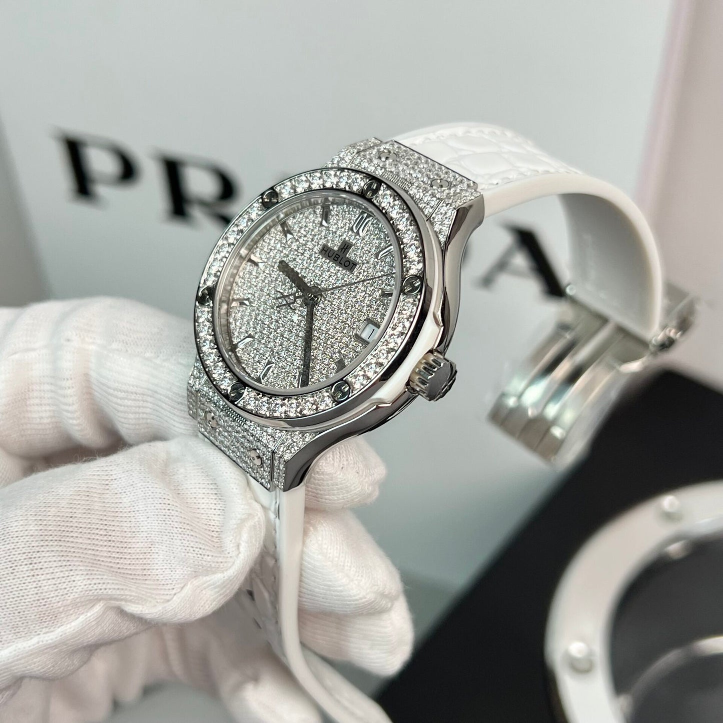 Hublot Replica 1:1 Watch Full Moissanite Diamond White HBF 38mm