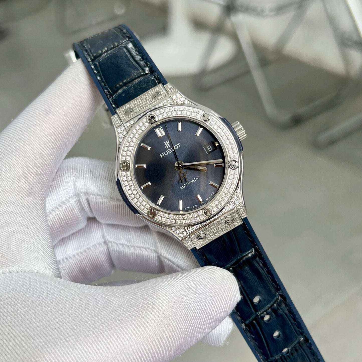 Hublot Replica 11 Watch With Full Diamond Case Blue HB Factory 38mm