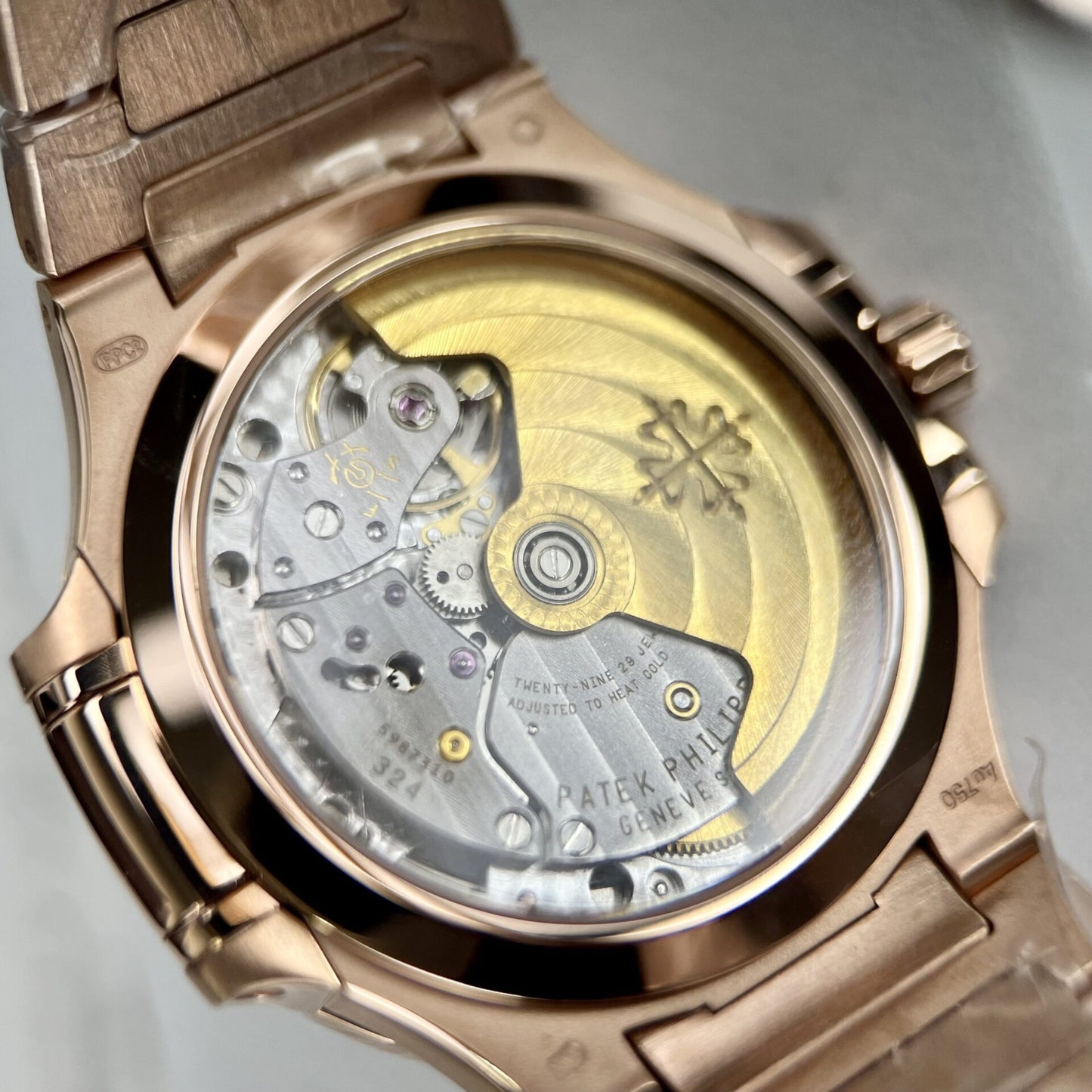 Patek Philippe Best Replica Watch Nautilus 7118 Gold Wrapped White Dial 3K Factory 35.2mm