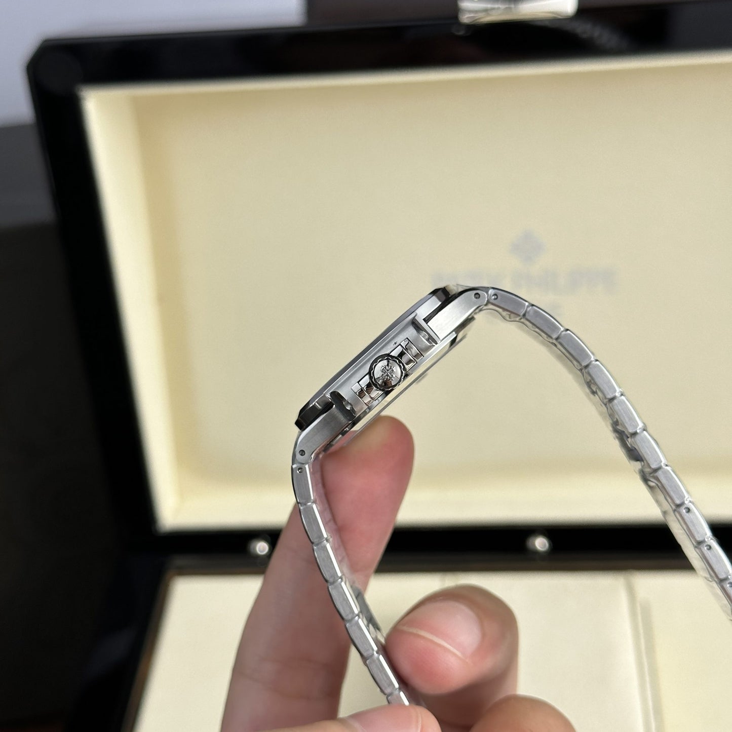 Patek Philippe Replica 1:1 Watch Nautilus 7118 Blue Dial With Stone 3K Factory 35.2mm