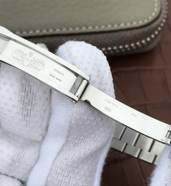 Replica Rolex DateJust 28mm Fluted Bezel White Dial Diamonds Markers Bracelet A2236
