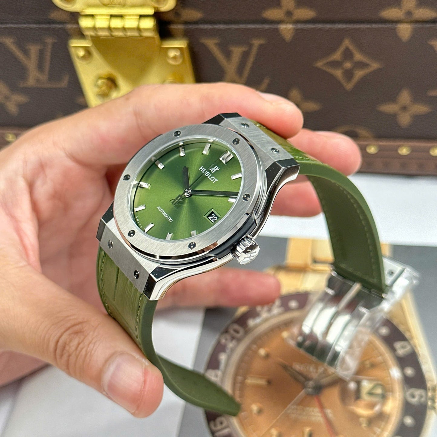 Hublot Classic Fusion Titanium Fake Watches Green Dial Weight 84 Grams Super Light JJZ Factory 42mm