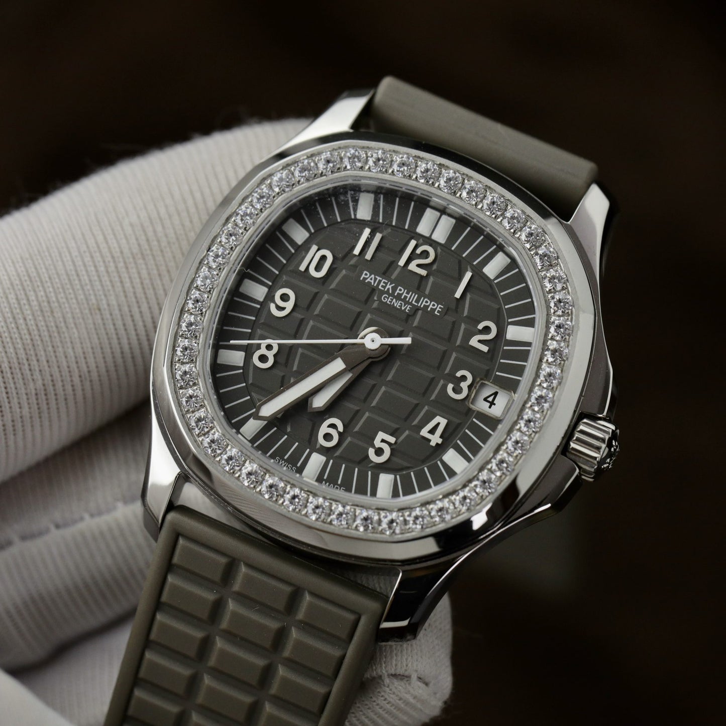 Patek Philippe Replica Watch Aquanaut 5067 Gray Dial Rubber Strap 35.6mm