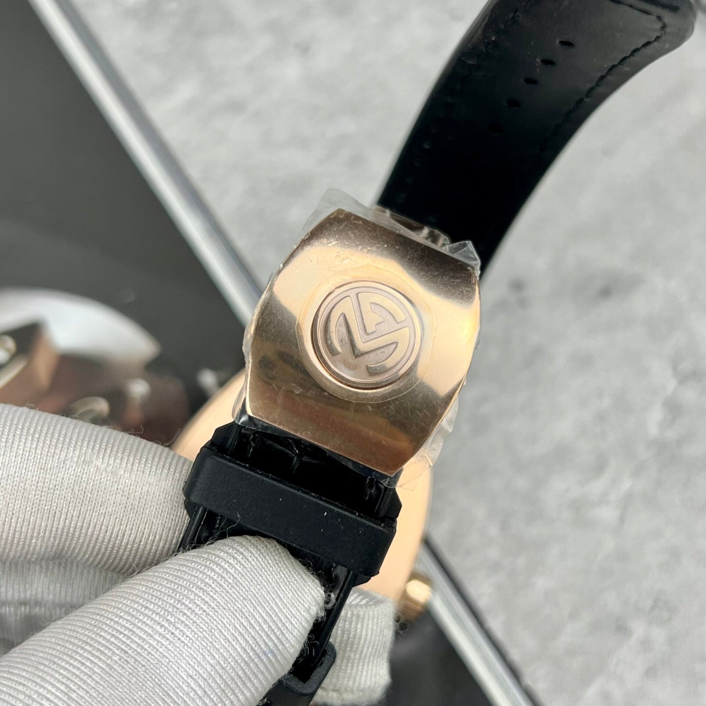 Franck Muller Replica 1:1 Watch V45 Black Dial Diamond Gold Case 45mm