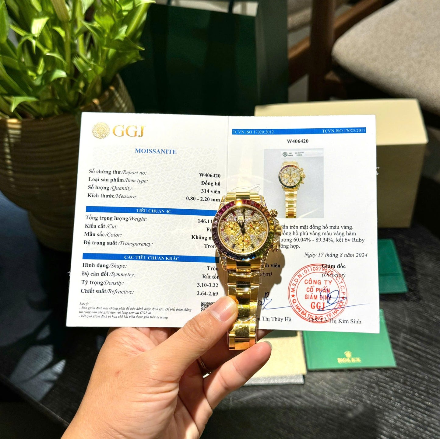 Rolex Daytona 116598RBOW Refined Moissanite   Synthentic Gemstone 18K Gold Wrapped 40mm
