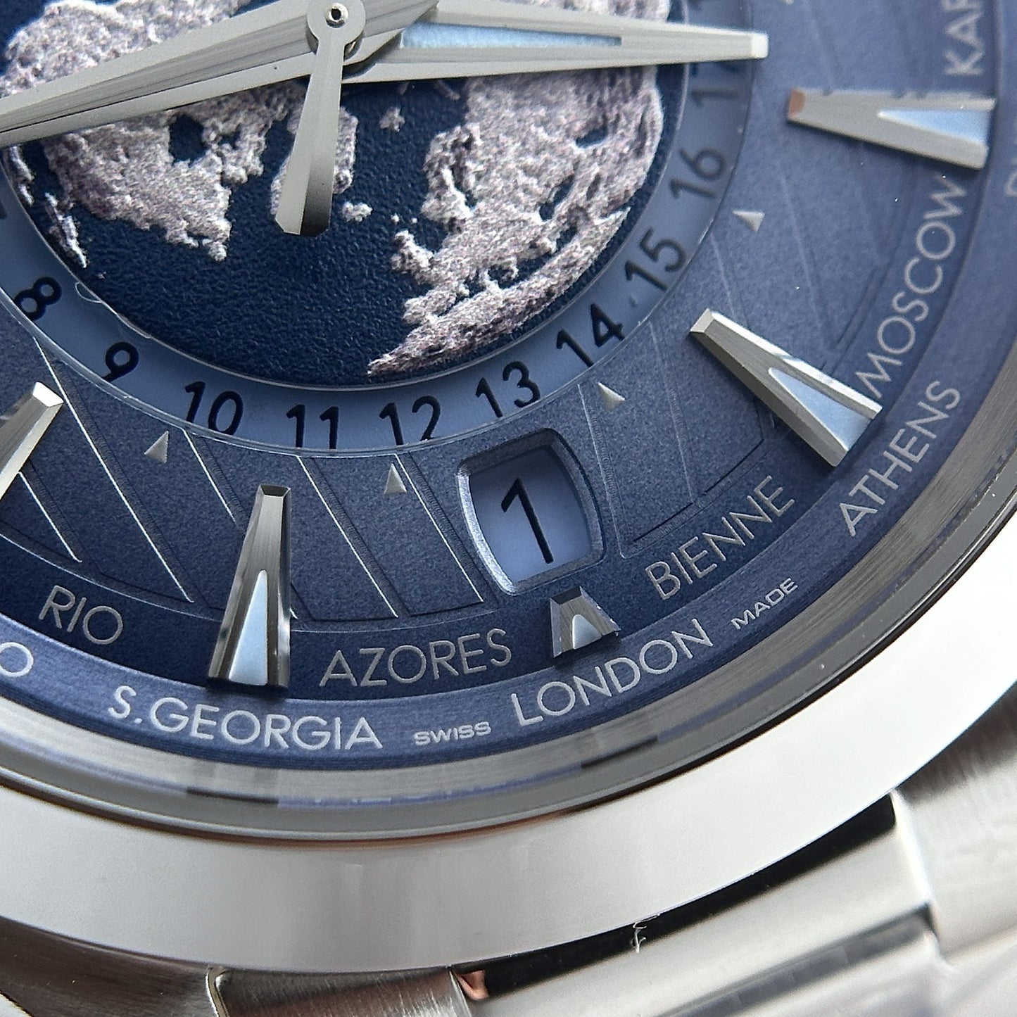 Omega Seamaster Aqua Terra Worldtimer Dial Blue Replica Watch VS Factory 43mm