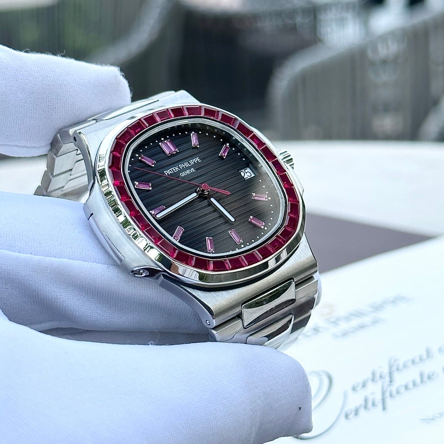 Patek Philippe Nautilus 5723 Replica 1:1 Watch Red Ruby Bezel 40mm