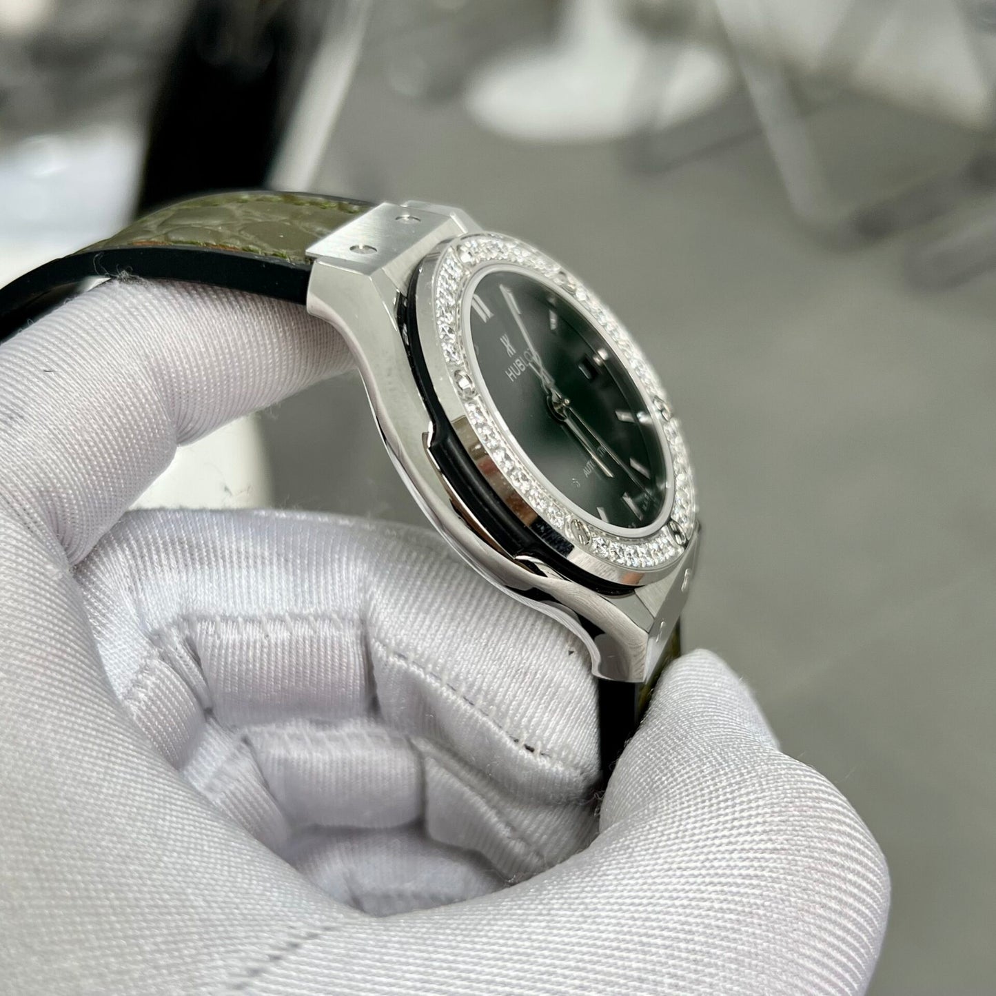 Hublot Replica 11 Watch Green With Diamond Bezel HB Factory 38mm