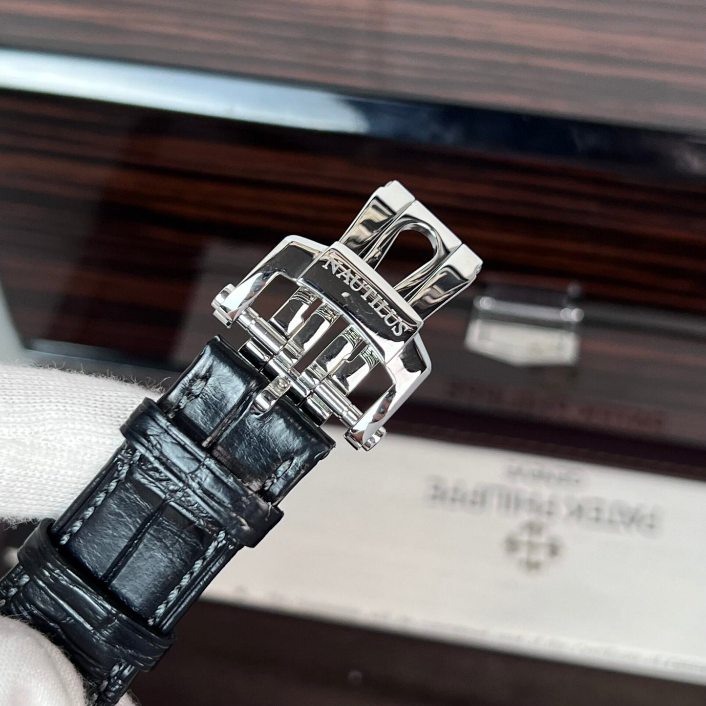 Patek Philippe Nautilus 5711 Replica Watch Men s Leather Strap 3K Factory 40mm