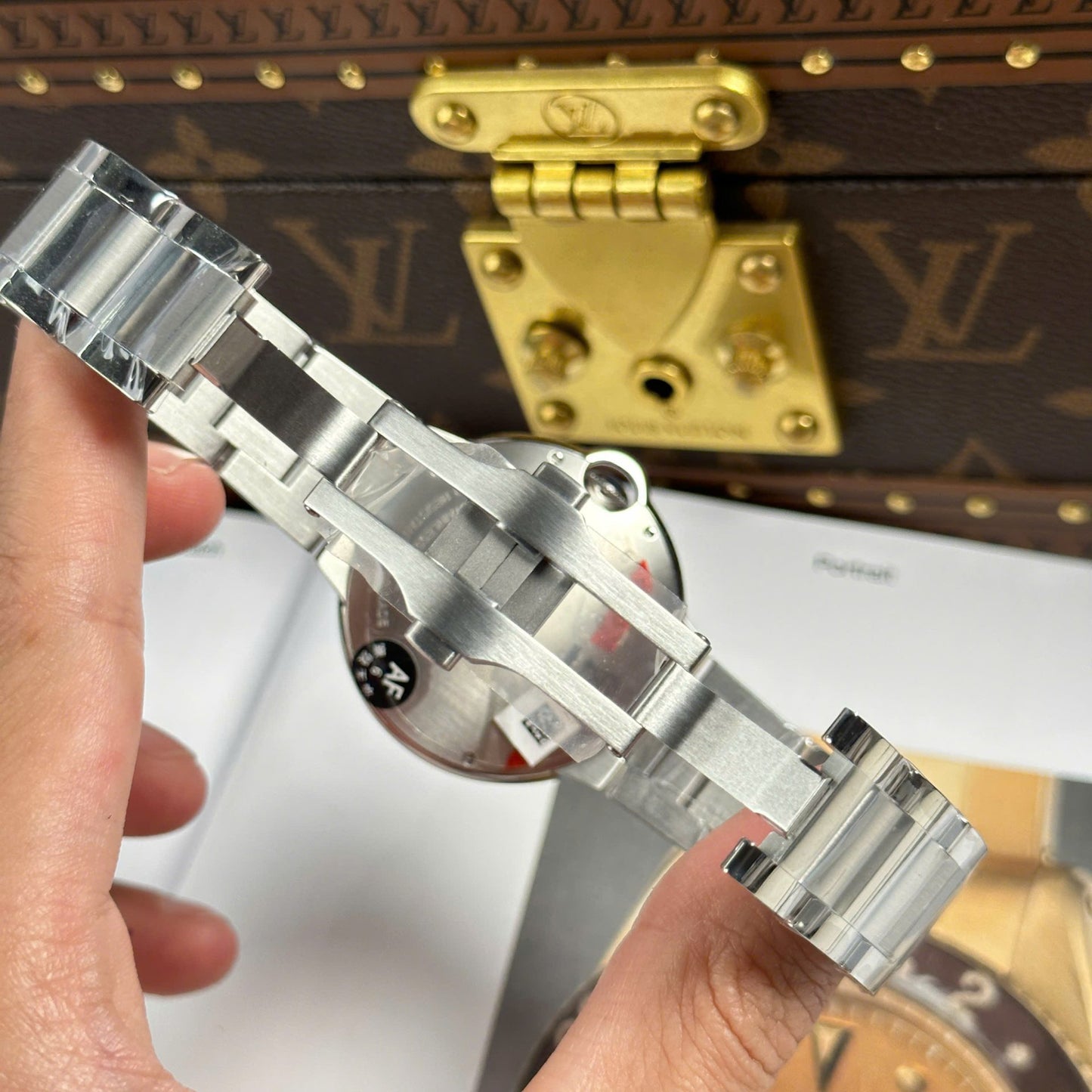 Cartier Ballon Bleu Replica Watch White Dial Metal Wire AF Factory 40mm