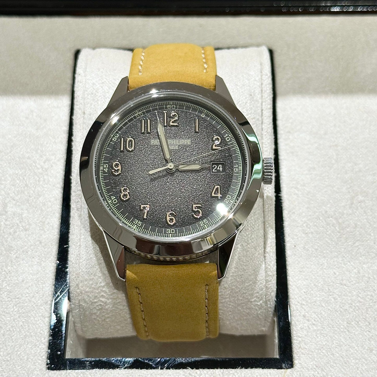 Patek Philippe Calatrava 5226G Best Replica Watch Leather Strap 40mm