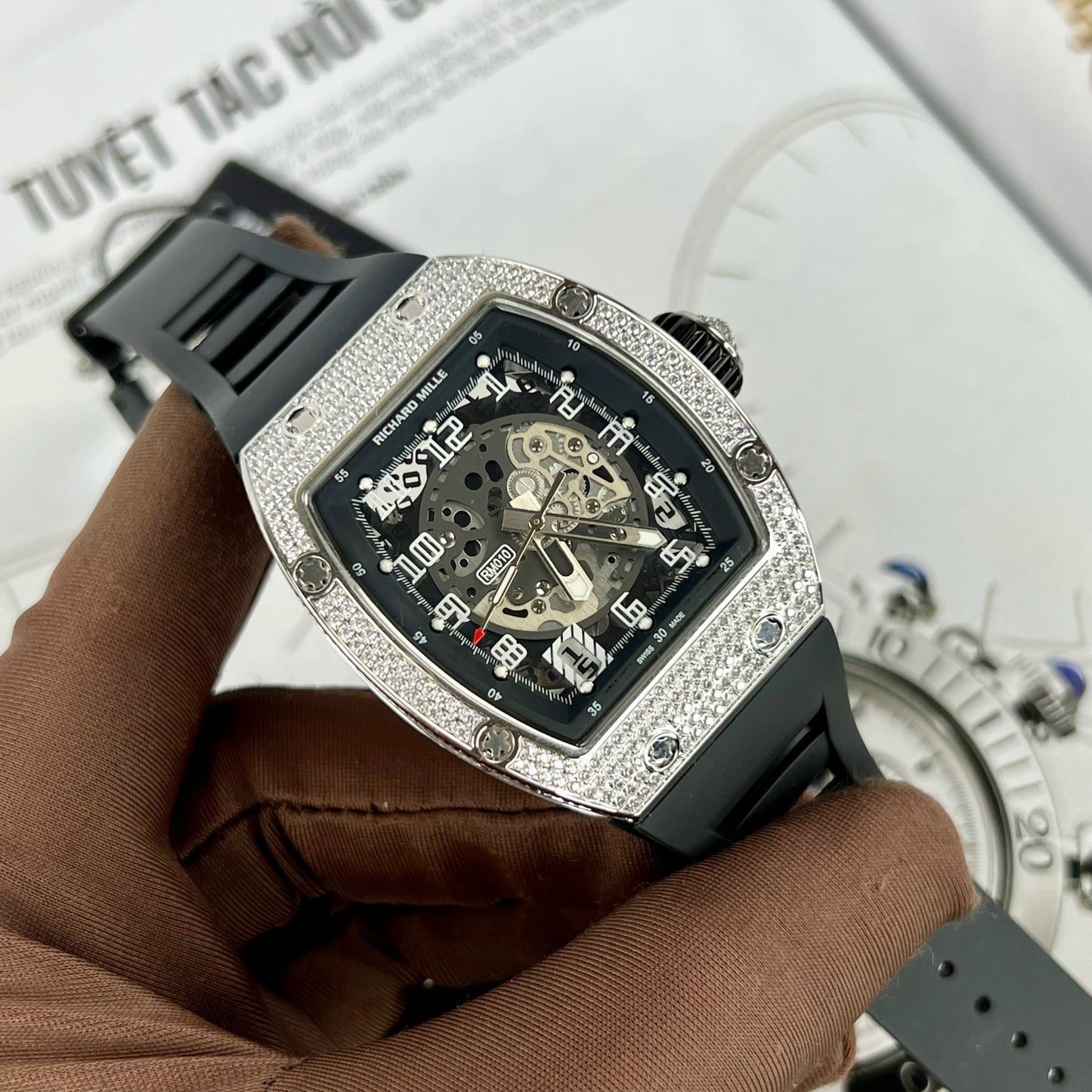 Richard Mille RM 010 Replica 1:1 Watch Silver With Stone Bezel AG 40MM