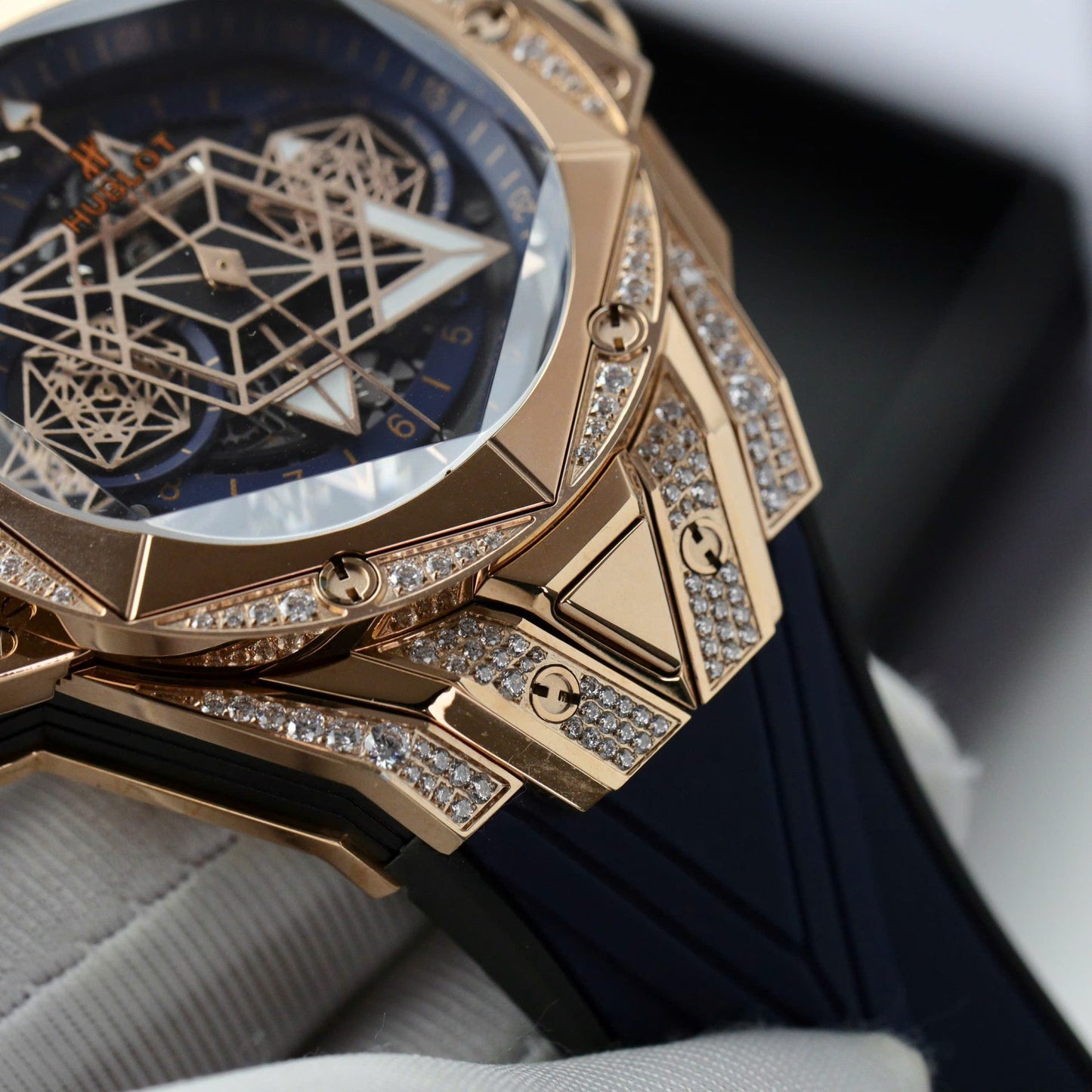 Hublot Big Bang Sang Bleu II King Gold Fake Watch Blue HB Factory 44mm
